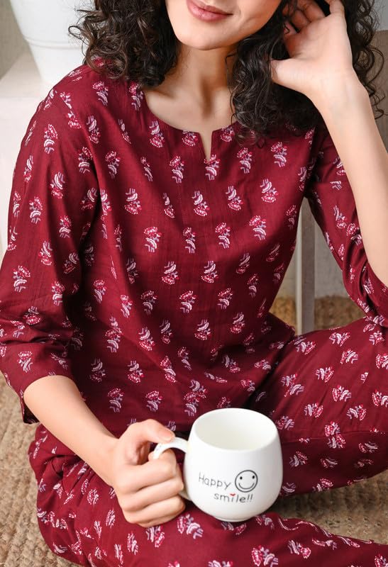 Image of Ichaa Women's Cotton Printed Round-Neck Night Suit Set with Pocket