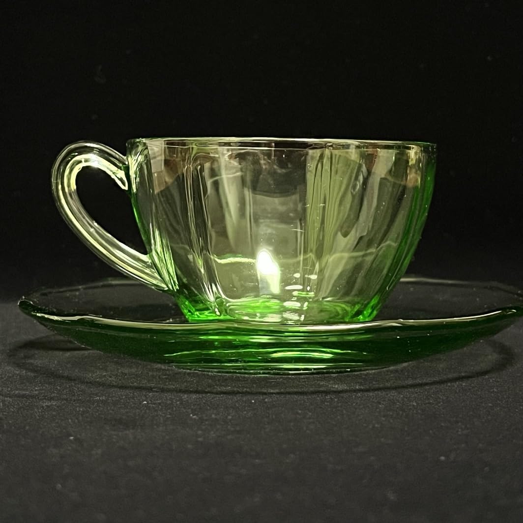 Amazon | ウランガラス フォストリアグラス社製 ランチョン