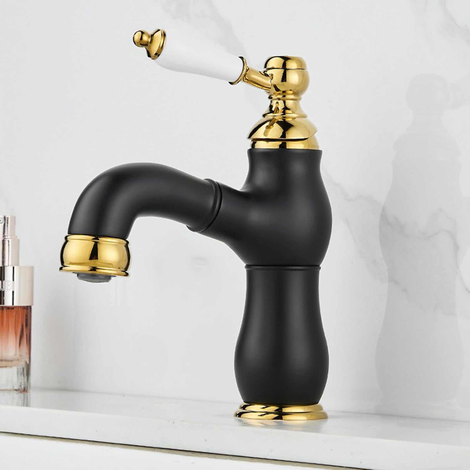 Robinet de lavabo extractible pour moderniser une salle de bains rétro - 8