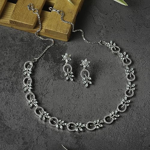 Rhodium-Plated Leaf & Circular Necklace With Earrings Set