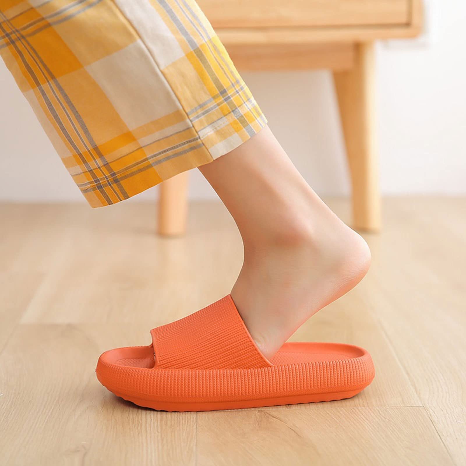YHQZNLXQ Zapatillas para Mujer Plataforma Gruesa Zapatillas de baño para el hogar para Mujer Suela Suave Toboganes de Interior Sandalias de Mujer Chanclas Antideslizantes de Verano 38-39