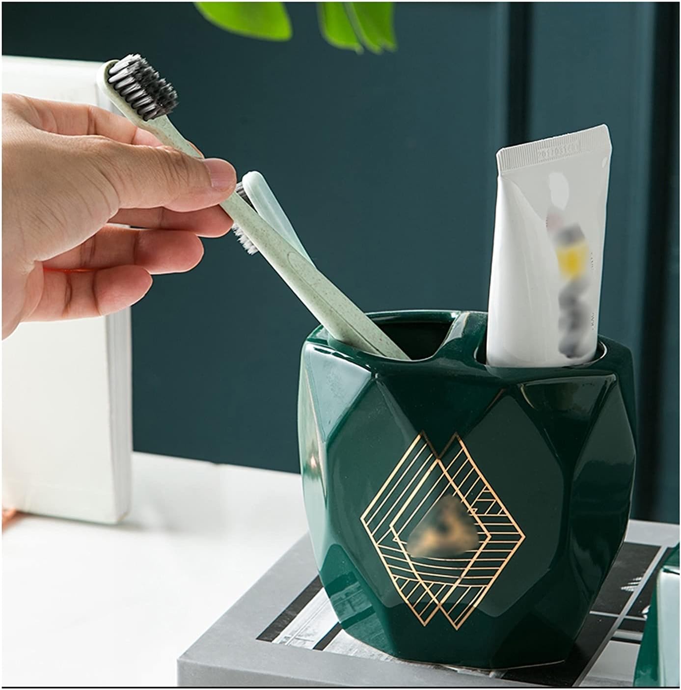 Soap Dispenser Handmade Diamond-Shaped Ceramic Soap Dispenser 5-Piece Home Bathroom Lotion Bottle/mouthwash Cup/Toothbrush Bucket/soap Dish Green Liquid soap Dispenser