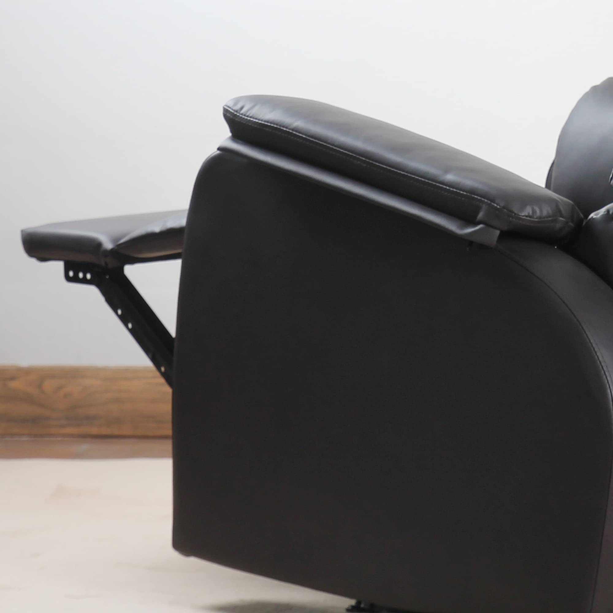 HOMCOM Sillón Relax Reclinable Manual Tapizado en PU con Reposapiés Retráctil Asiento y Respaldo Extra Acolchados para Salón Oficina Dormitorio 75x92x99 cm Marrón