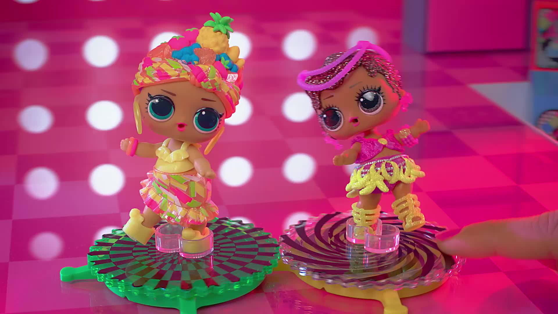 LOL Surprise Dance Dance Dance Puppen - 8 Überraschungen, Designer-Kleidung und Fashion Accessoires - inklusive sich… – Bild 8