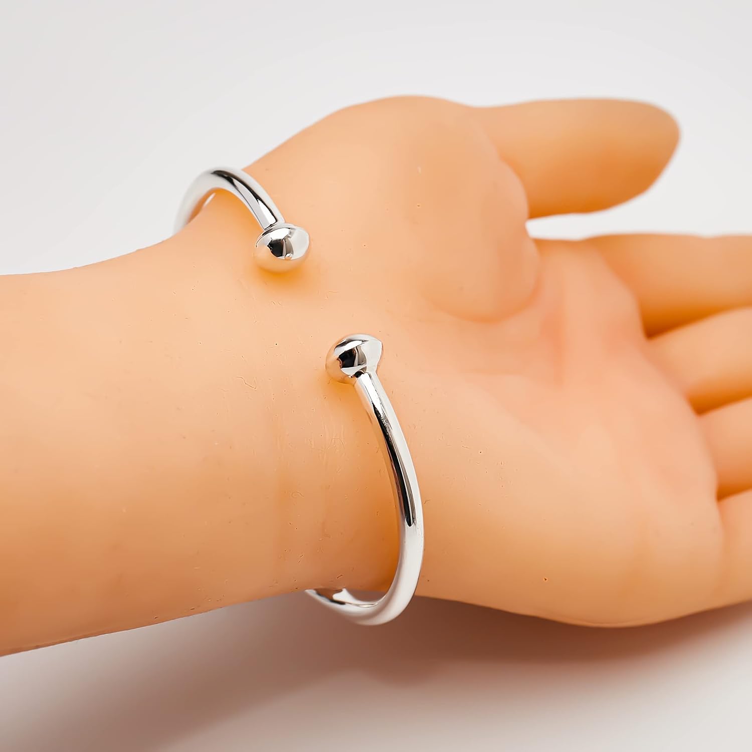 VN Jewelry Womens Silver Bracelet Bangle - 925 Sterling Silver Hammered Bangle Bracelet - Torque Style Bangle for Men and Women - Image 4