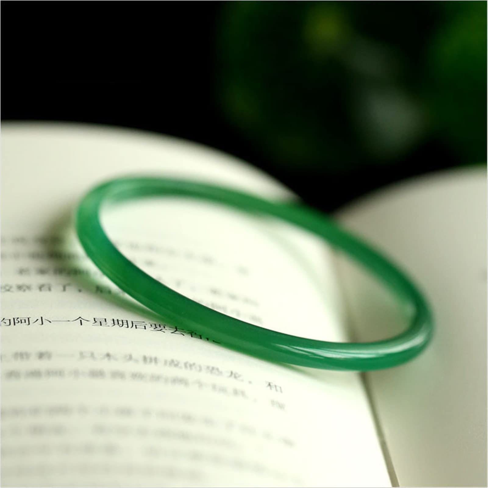 Yzdkj Women's 54-56Mm Natural Green Jade Bangle Charm Jewellery ' S Hand- Carved Jadeite Bracelet Bangles For Men Fashion Accessories (Gem Color : Green, Metal Color : )