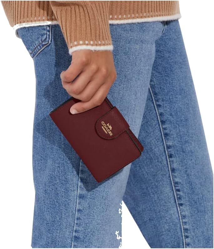 COACH Signature Medium Corner Zip Wallet (IM/Black Cherry)