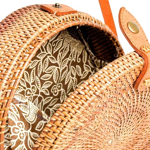Utama Rattan Bag - Handmade Wicker Woven Purse3