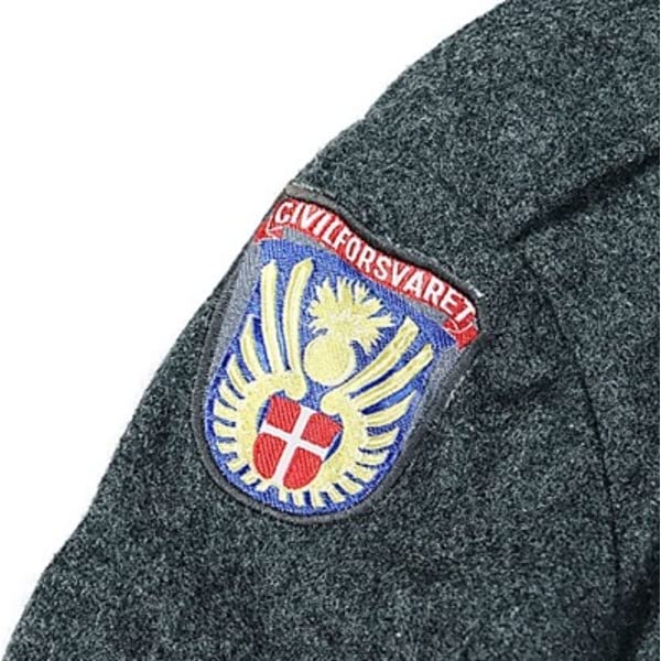 Amazon.co.jp: デンマーク軍 放出 ウール ジャケット 110 裏地コットン