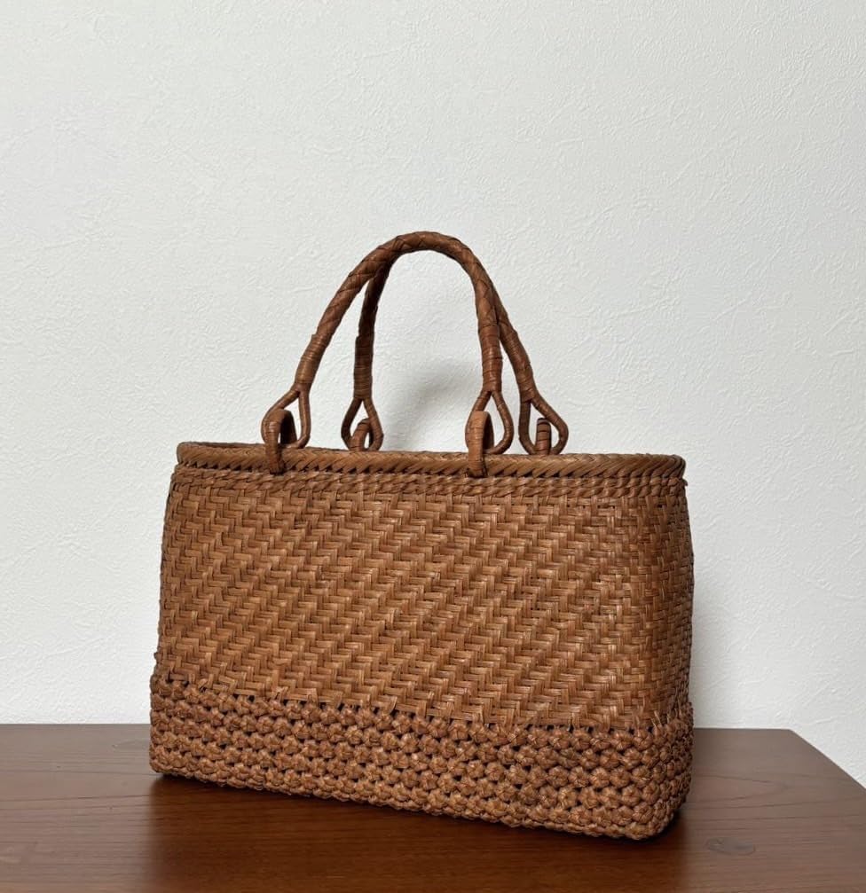 未使用品 長野産 職人の技 手編み 三つ編み縄編み 山葡萄籠バッグ