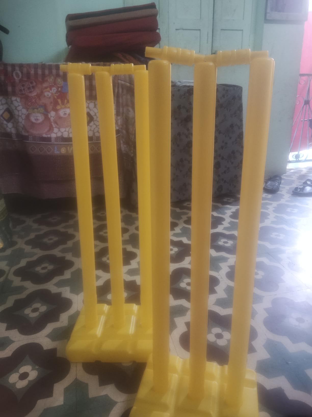 Buy Pro 20 Hard Plastic Cricket Wicket Set 6 Wickets + 4 Bails + 2 Base ...