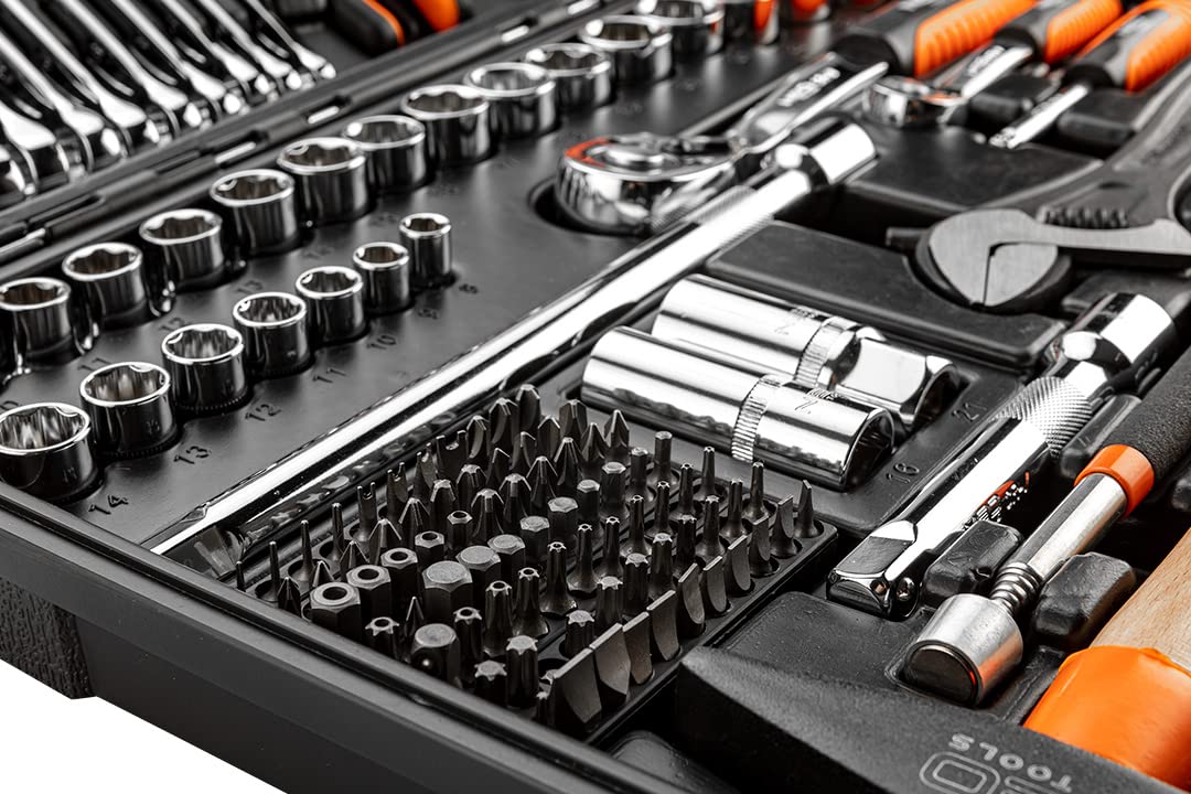 NEO TOOLS Zestaw narzędzi 143 sztuk, stal CRV, stal narzędziowa, do prac mechanicznych, elektrycznych, sanitarnych i domowych, stabilna walizka z metalowymi klamrami