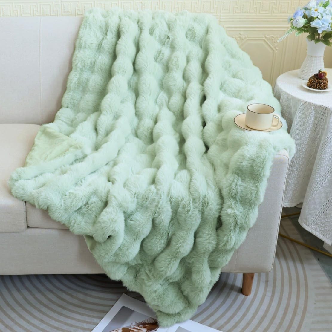 Luxury Faux Fur Throw Blanket, Plush Textured Design Bubble Blanket, Soft Cosy Cover for Sofa and Bed,Gift for Women Girls Kids and Children (Mint Green, Twin (63" x 79"))