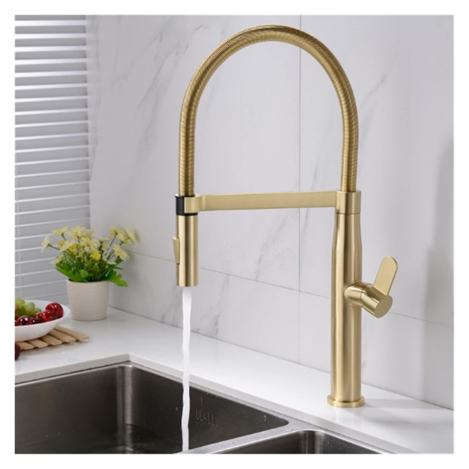Robinet d'évier de cuisine en laiton mitigeur eau chaude froide douchette or