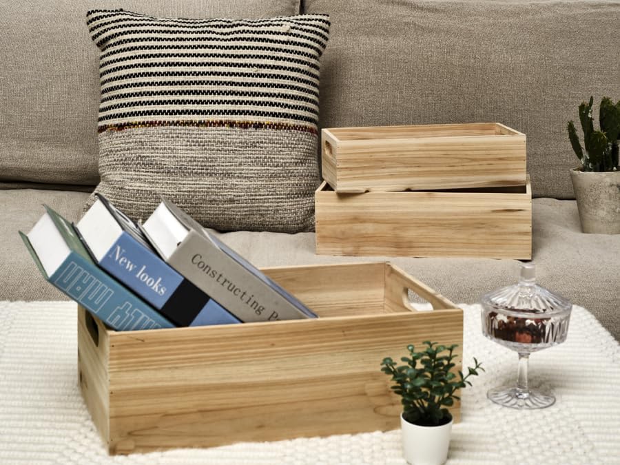 Cajas De Madera Apiladas Con Patatas Foto De Archivo - Imagen De