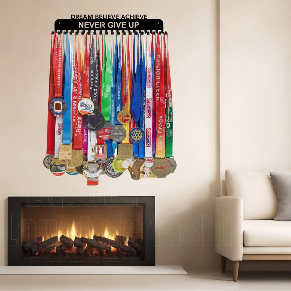 Soporte para medallas con texto en inglés "She Believed She Could She Did", soporte personalizado para corredor de carreras deportivas, placa de metal de acero resistente, más de 63