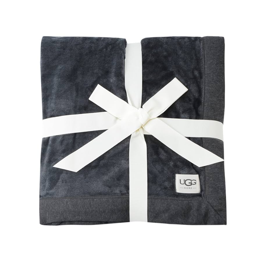 新品未使用　UGG アグ ブランケット　ダッフィールドスロー　3枚セット 新品未使用 UGG アグ ブランケット ダッフィールドスロー 3枚