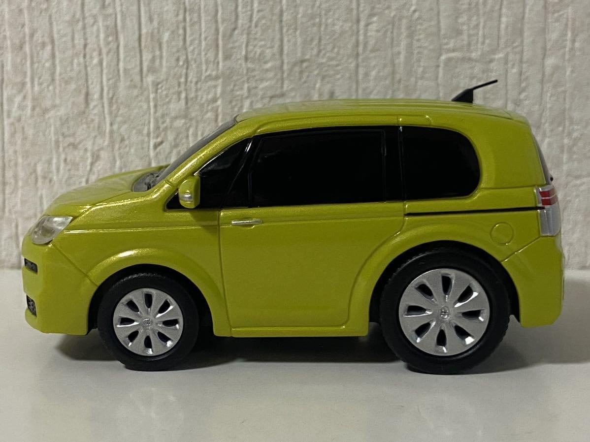 非売品 1/30 トヨタ スペイド シトラスマイカメタリック カラー