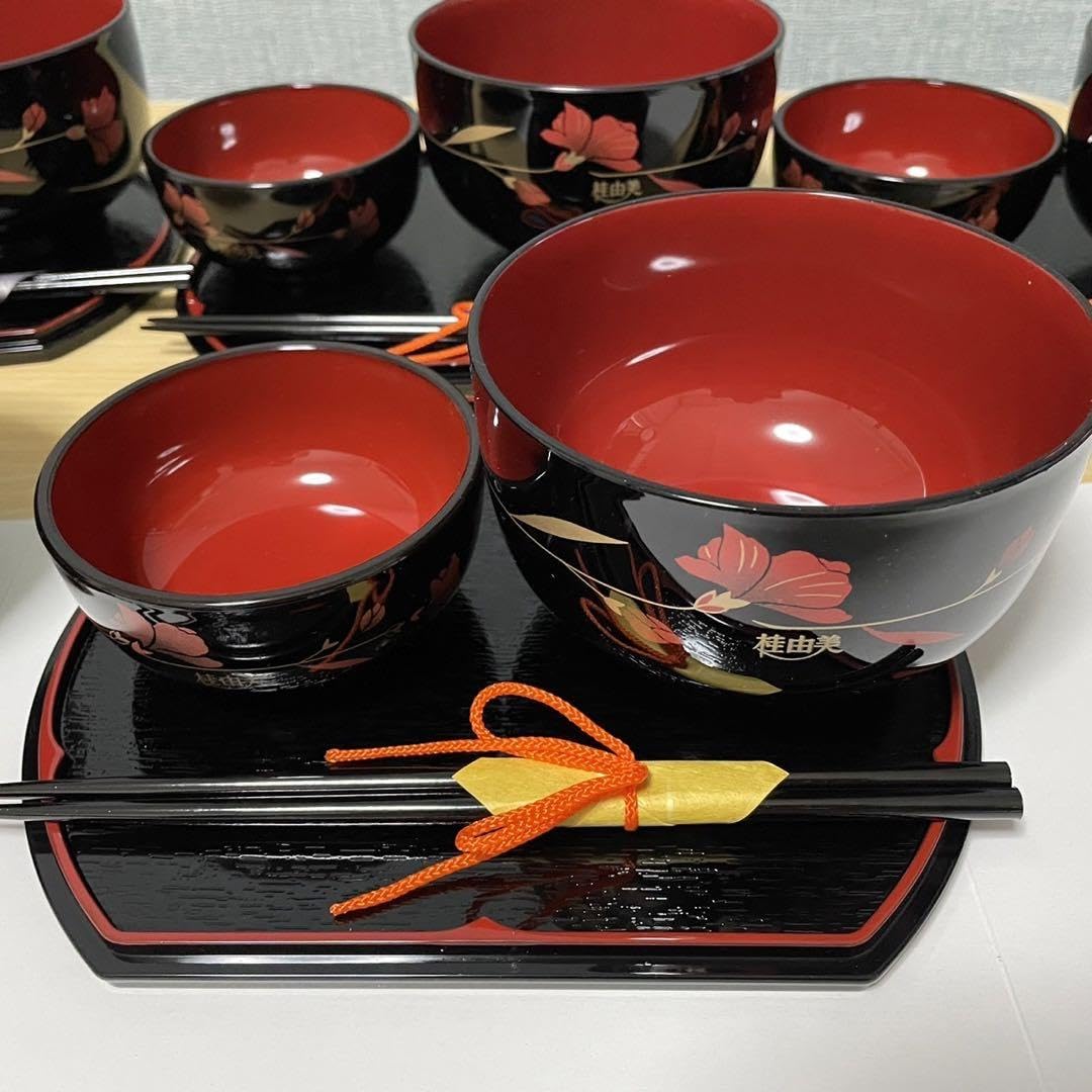 どっしり碗　桂由美先生デザインお椀セット Amazon.co.jp: 桂由美 どっしり椀 セット : ホーム＆キッチン