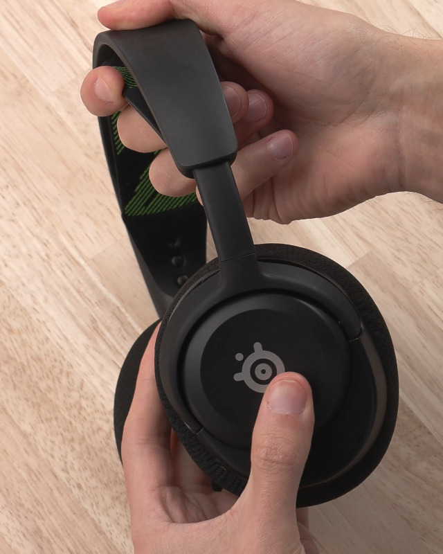 Amazon.co.jp: SteelSeries ゲーミングヘッドセット ヘッドホン Arctis