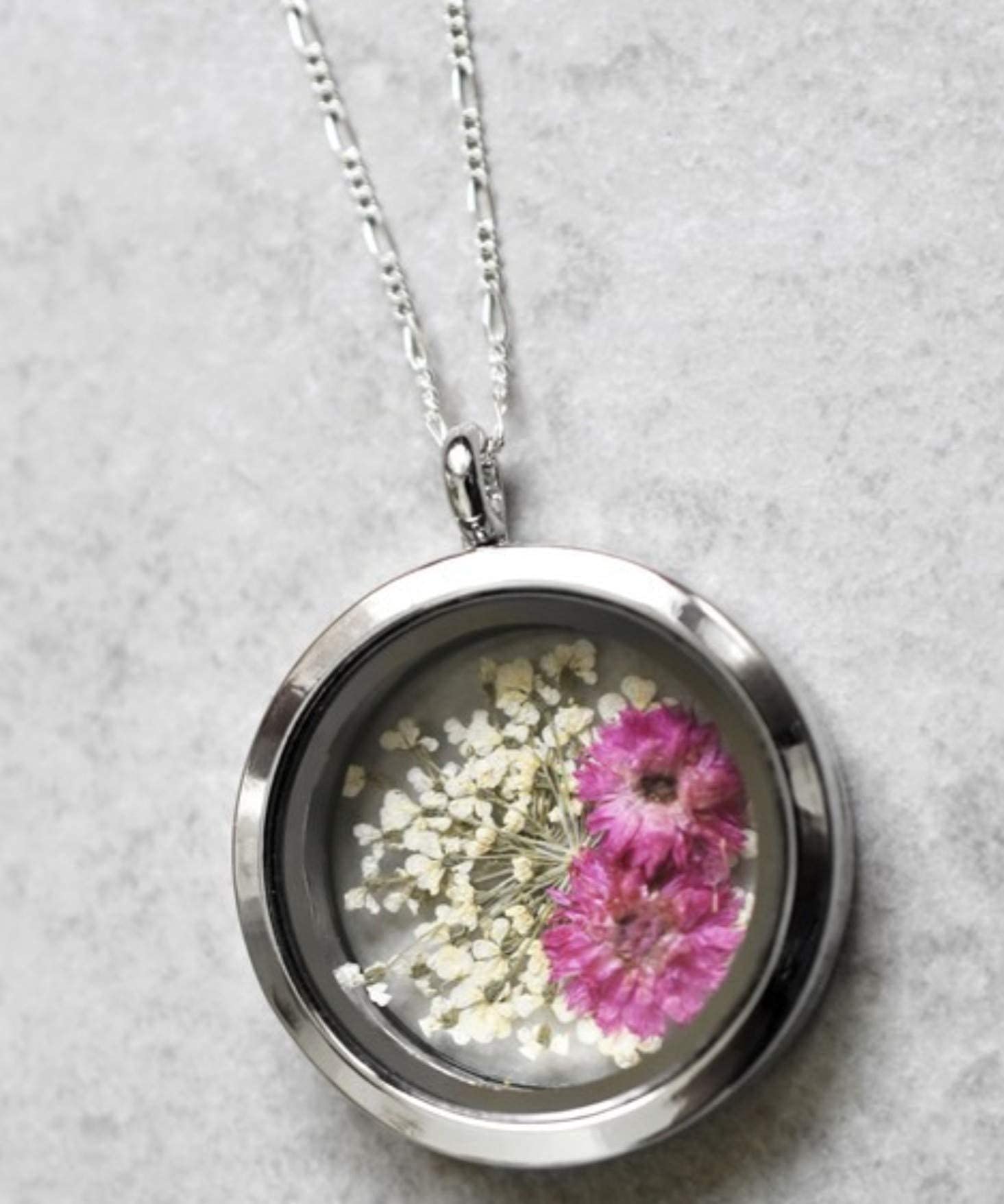 MadamLili - Echte Blüten Medaillon Anhänger - Chrysantheme Rosa Dillblüten Weiss Blumen Amulett Aufklappbar - 925 Sterling Silber - Halskette 60cm - Shabbystil - Handgefertigt - Exklusive Schmuckbox