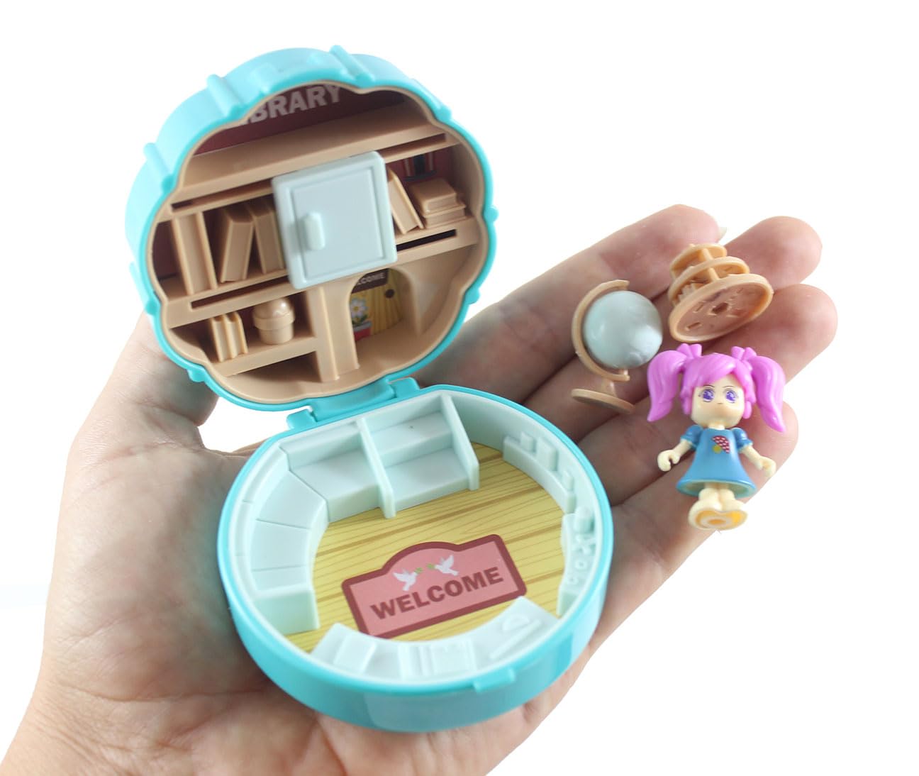 Amazon.com: 1 Random Pocket Size Mini Doll Playset - Folding