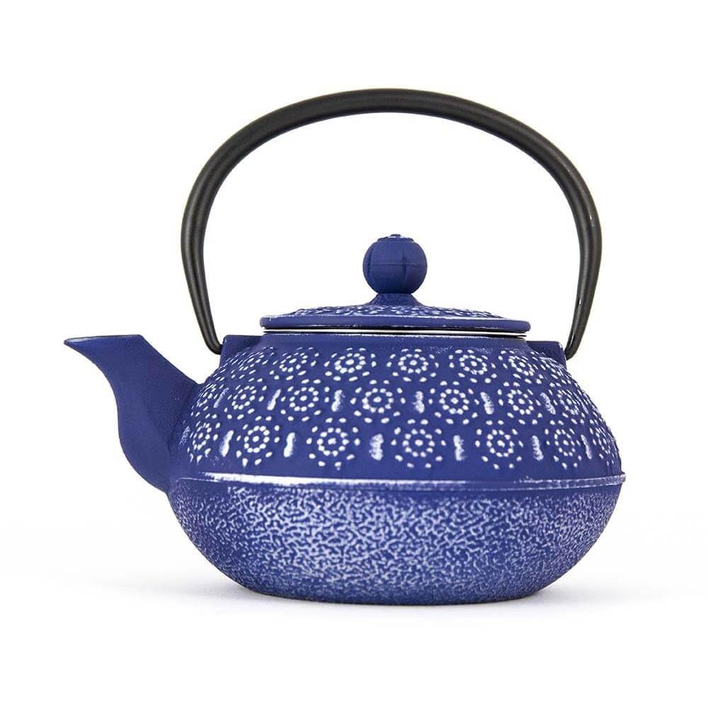 Théière en fonte fleur bleu mauve 80cl Sens Original pour une infusion traditionnelle