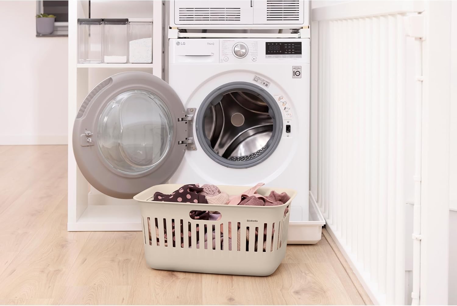 Brabantia Collect-It Wäschekorb 40 l (Soft Beige), 2er-Set, Wäschesammler für Küche und Hauswirtschaftsraum, praktische Wäschewanne für Kleidung, Handtücher und Bettwäsche