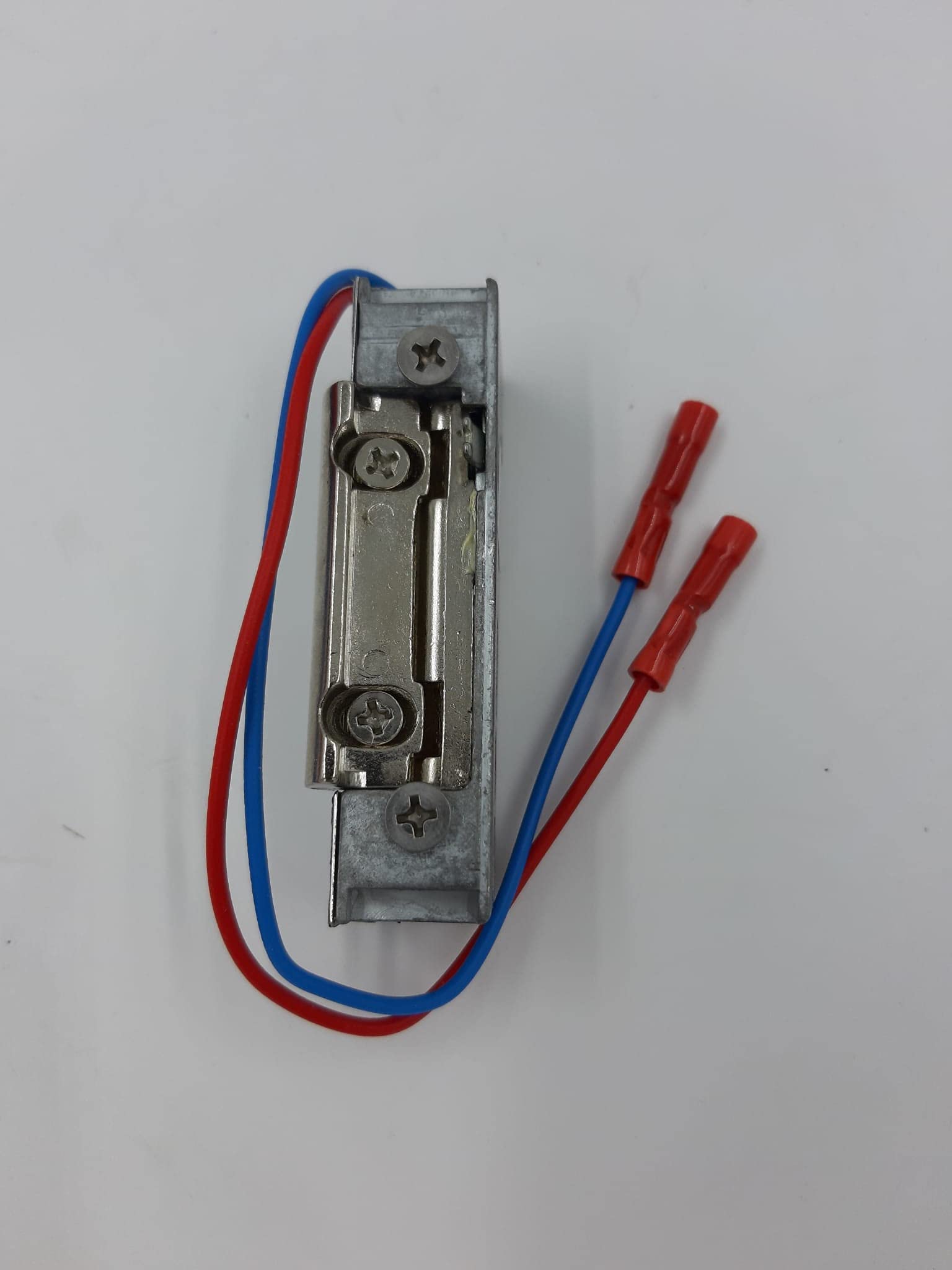 Art. 040030 Entrada eléctrica desenganche permanente Voltaje: 12 V con tope al día sin frontal desenganche giratorio con conectores
