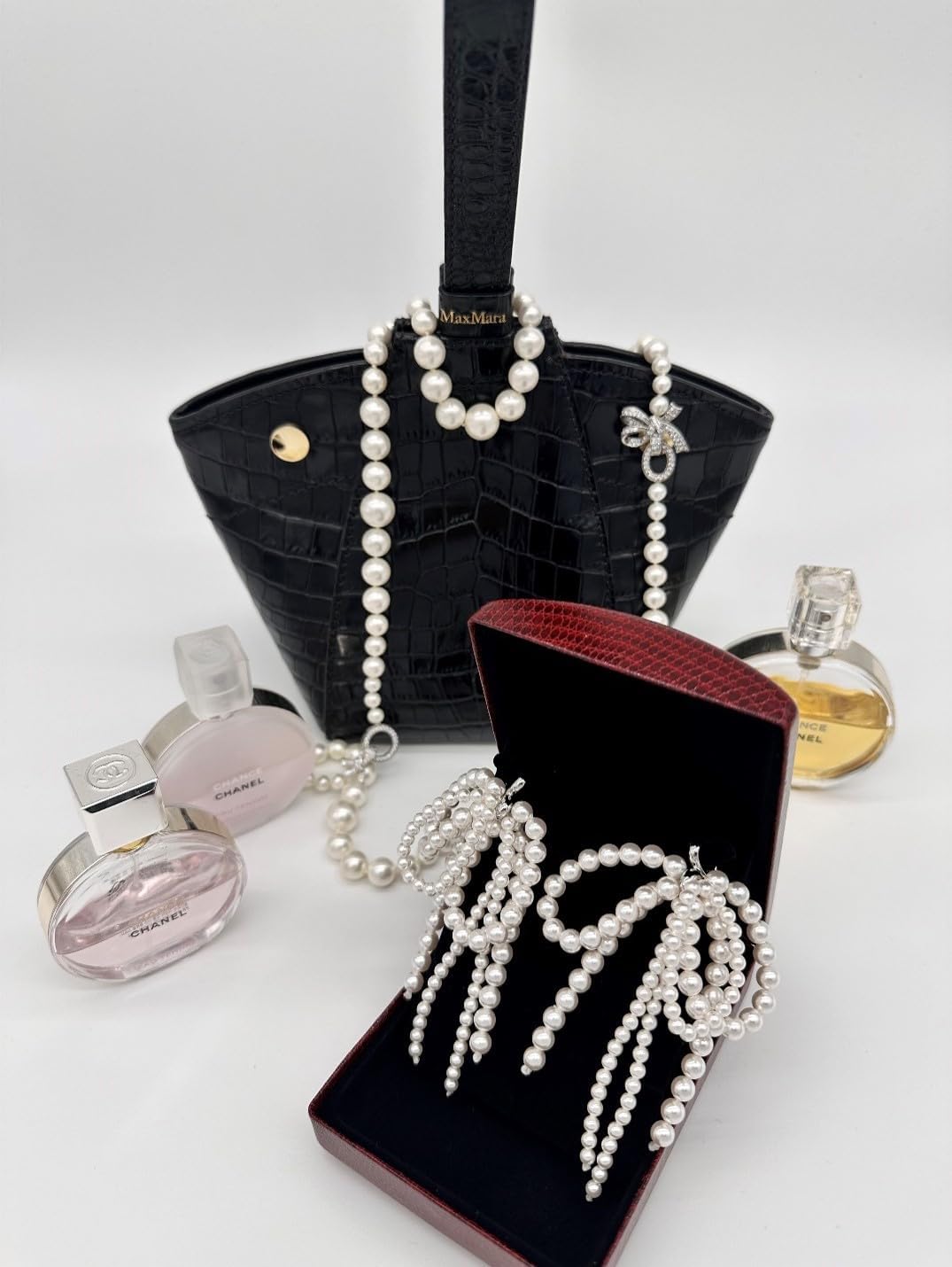 Pearl Shoe Charm with Ribbon, White Pearls