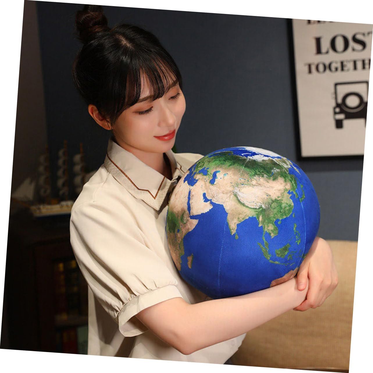 Ball Shaped Plush Throw Pillow Earth Map Pattern Decorative Cushion for Sofa Bed Chair Soft Furry Cushion Creative Educational Home Decor