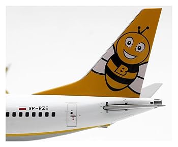 Scale Airplane Model 1:200 For Buzz Airlines Boeing B737