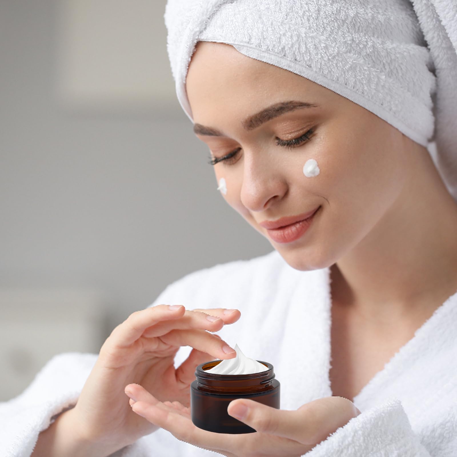 12 Pièces Verre Ambré Boîte Vide, 30 ml Pots de Pommade Pots de Crème à Remplir, Pot en Verre Brun avec Couvercle et Liner Ppour Crèmes Cosmétiques Lotions Huiles Essentielles