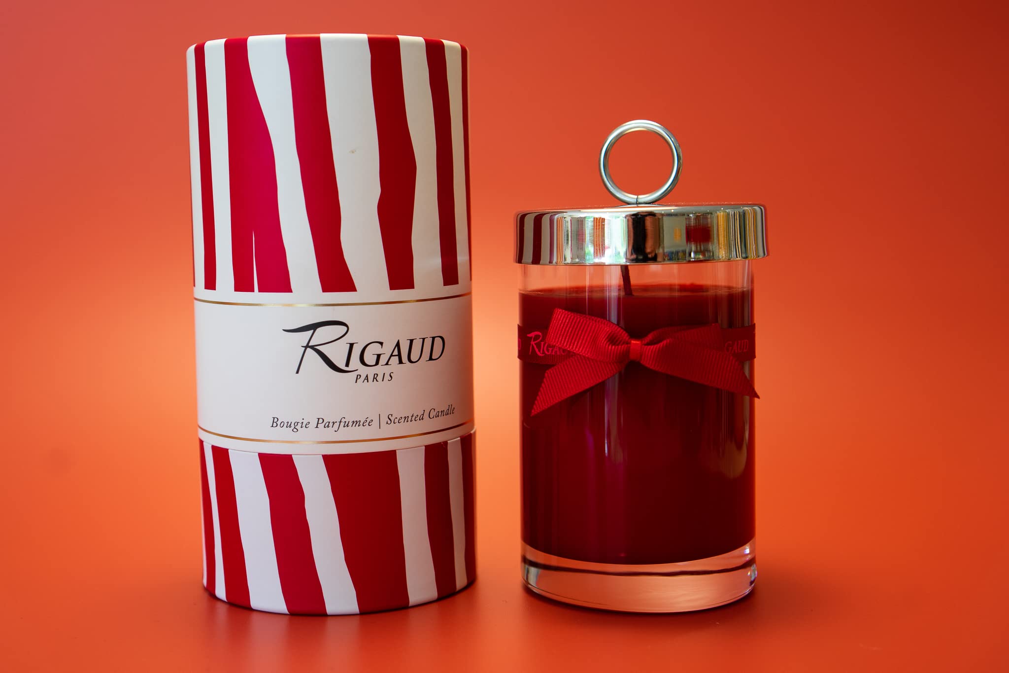 Rigaud Paris - Candela grande modello La Vie, in rosso, 230 g, 90 ore di profumo, fabbricazione artigianale francese