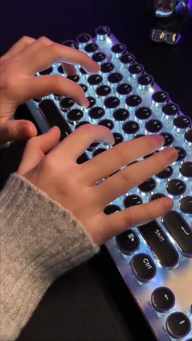 スノーボード Typewriter _12.JPG?set_id=880000500F