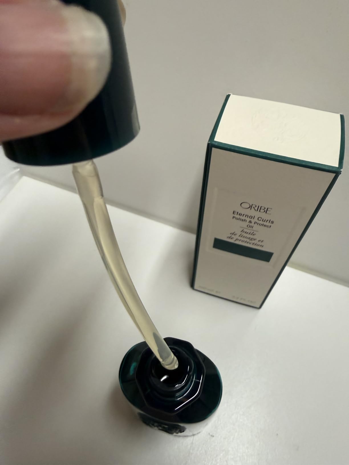 Oribe Hair Care Oribe Eternal Curls Polish & Protect Oil - Nourishing Hair Oil Moisturizes & Smooths Wavy, Curly & Coily Hair - Reduces Frizz, Defines Curls & Prevents Damage - For All Curl Types - 3.4 oz