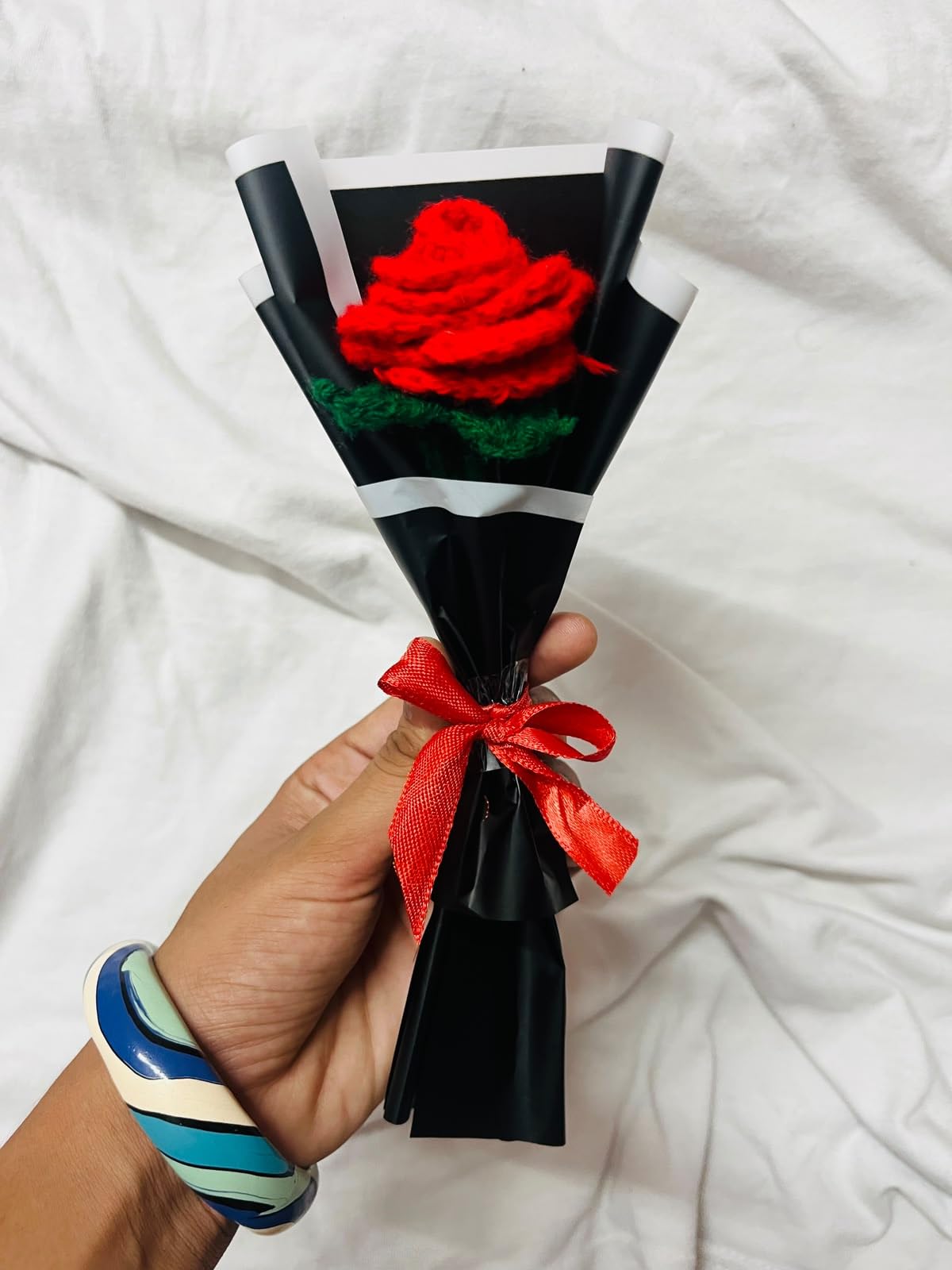 Handmade Crochet Red Rose Bouquet Artificial Forever Flowers, Hand Knitted Acrylic Yarn Floral Gift for Anniversary Birthday Valentine Wedding Home Decor Office Table Decoration-image-25