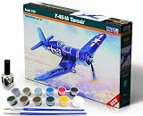 Producto: avión de combate de la marina estadounidense, fabricado por Vought-Sikorsky Aircraft. El modelo está fabricado en plástico de alta calidad. Diseñado para pequeños y grandes aficionados