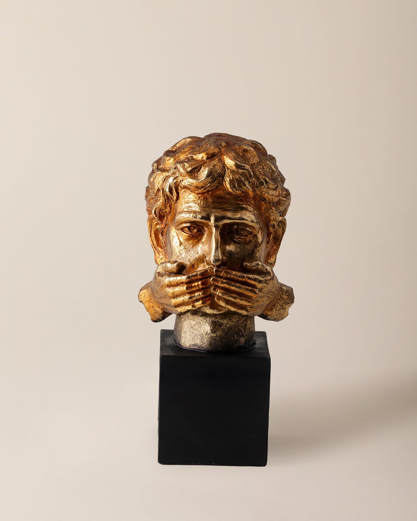 Madame Coco Emma Biblo, Gold