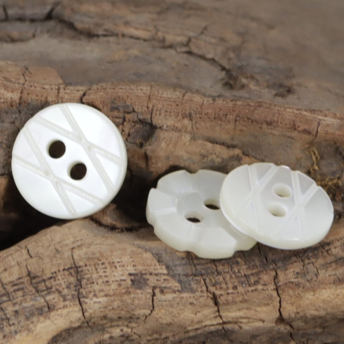 Zestaw 10 naturalnych guzików z masy perłowej 11,5 mm, 2 otwory, białe, nieregularne, na koszulę, sukienkę, sweter, ręcznie robione akcesoria do bransoletek