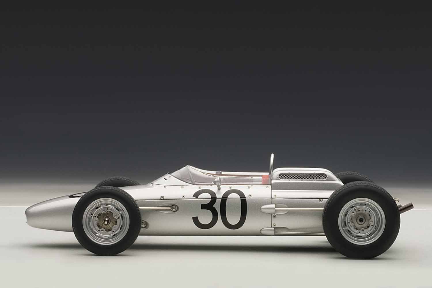 AUTOart 86271 Porsche 804 F1 1962 Silber: Amazon.de: Toys