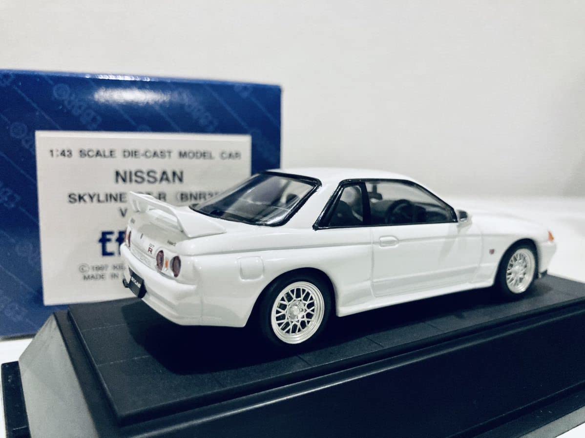 京商1/43 日産スカイラインGT-R(BNR32)V-Spec II ホワイト Amazon | 【】1/43 EBBRO 日産 スカイライン GT-R (BNR32) VスペックⅡ