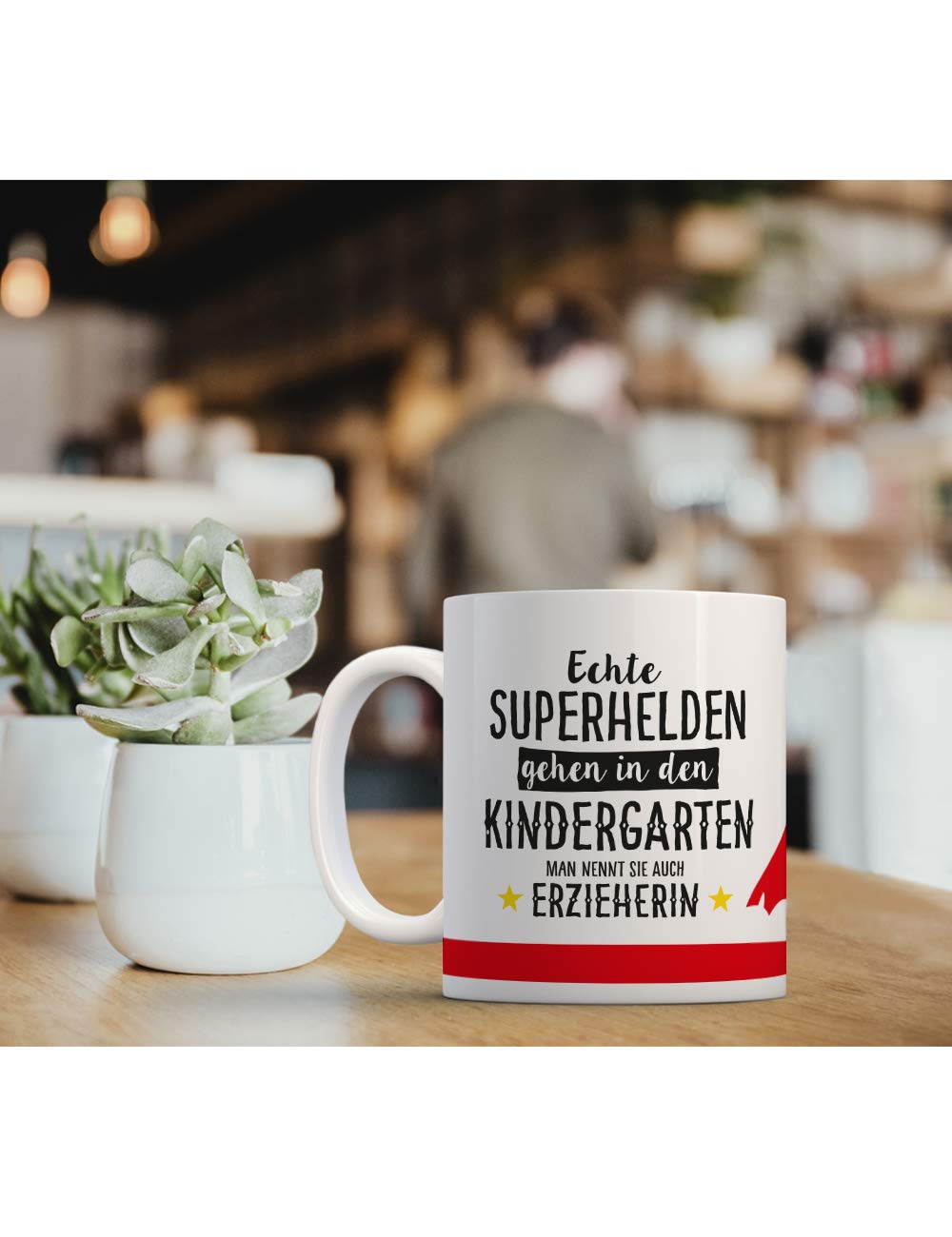 Erzieher Tasse Mit Spruch - "Echte Superhelden Gehen In Den Kindergarten" | Rundherum Bedruckt, 340ml, Spülmaschinenfest