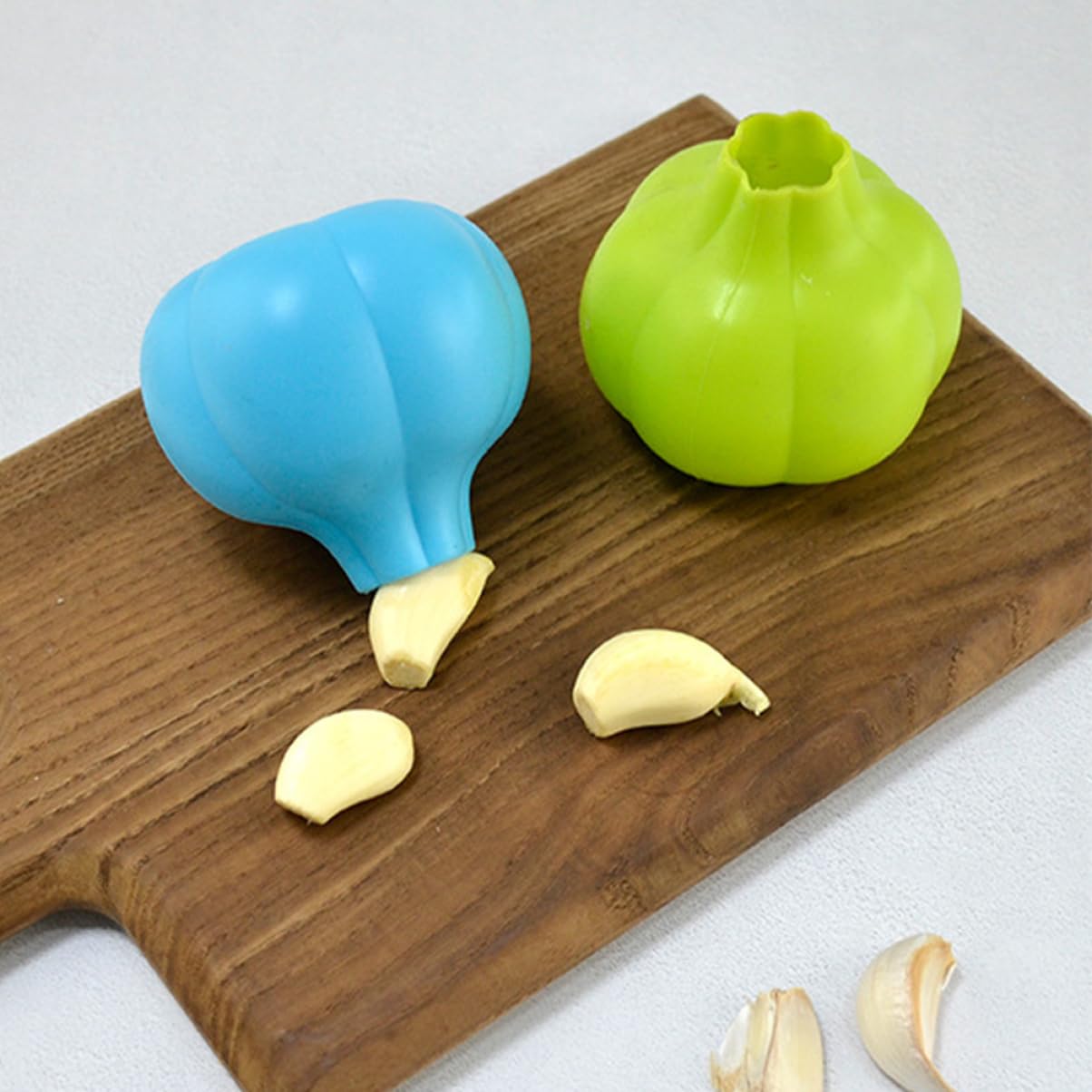 NAMOARLY 2pcs Garlic Peeler Silicone Garlic Skin Tool Peeling Skin Reusable Compact Peelers Random Color