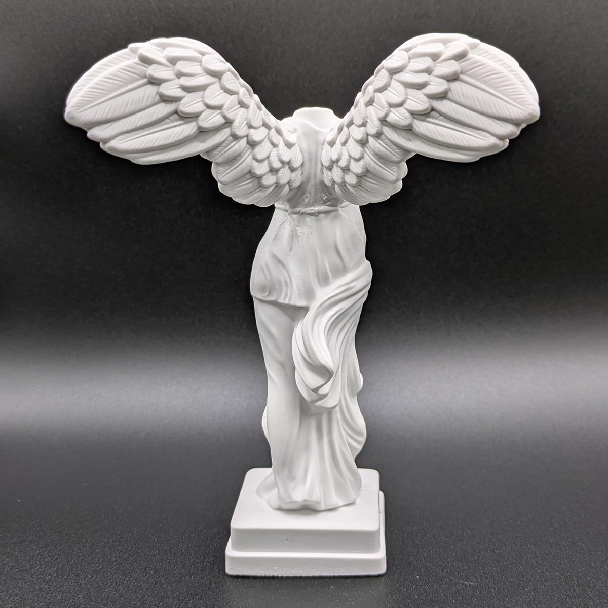 Amazon.co.jp: サモトラケのニケ 石膏像風 フィギュア ルーブル美術館