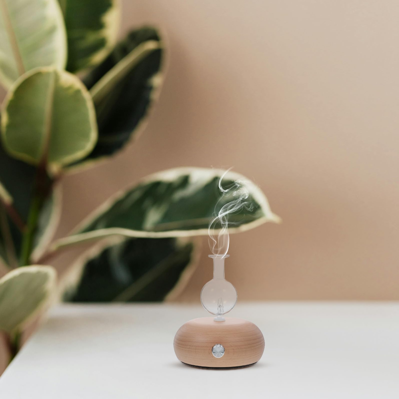 Difusor de Aceites Esenciales Hogar con Base de Madera Natural, Atomizador de Vidrio sin Agua, Compacto y Silencioso para Aromaterapia en Dormitorio y Oficina Varios Estilos