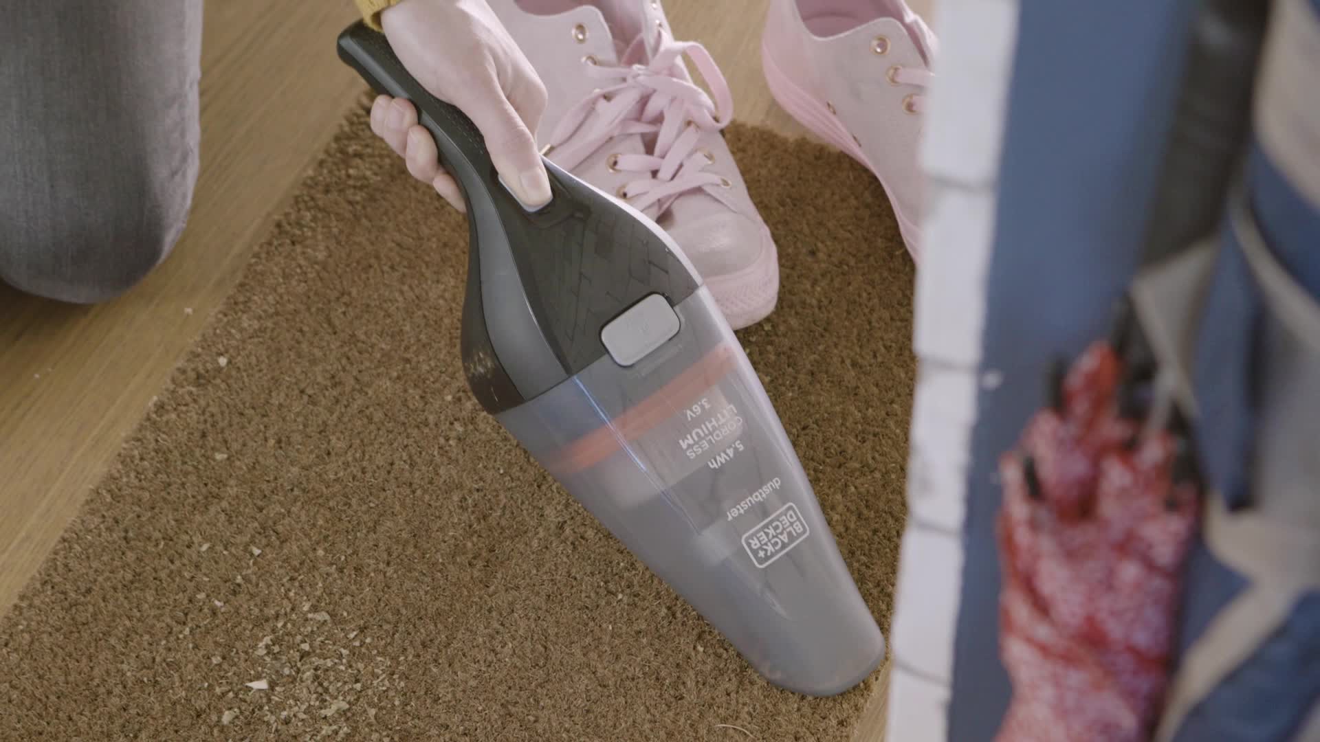 Aspirateur à main BLACK DECKER dustbuster - 3.6V - Sans sac - Batterie Lithium-ion - Electroménager