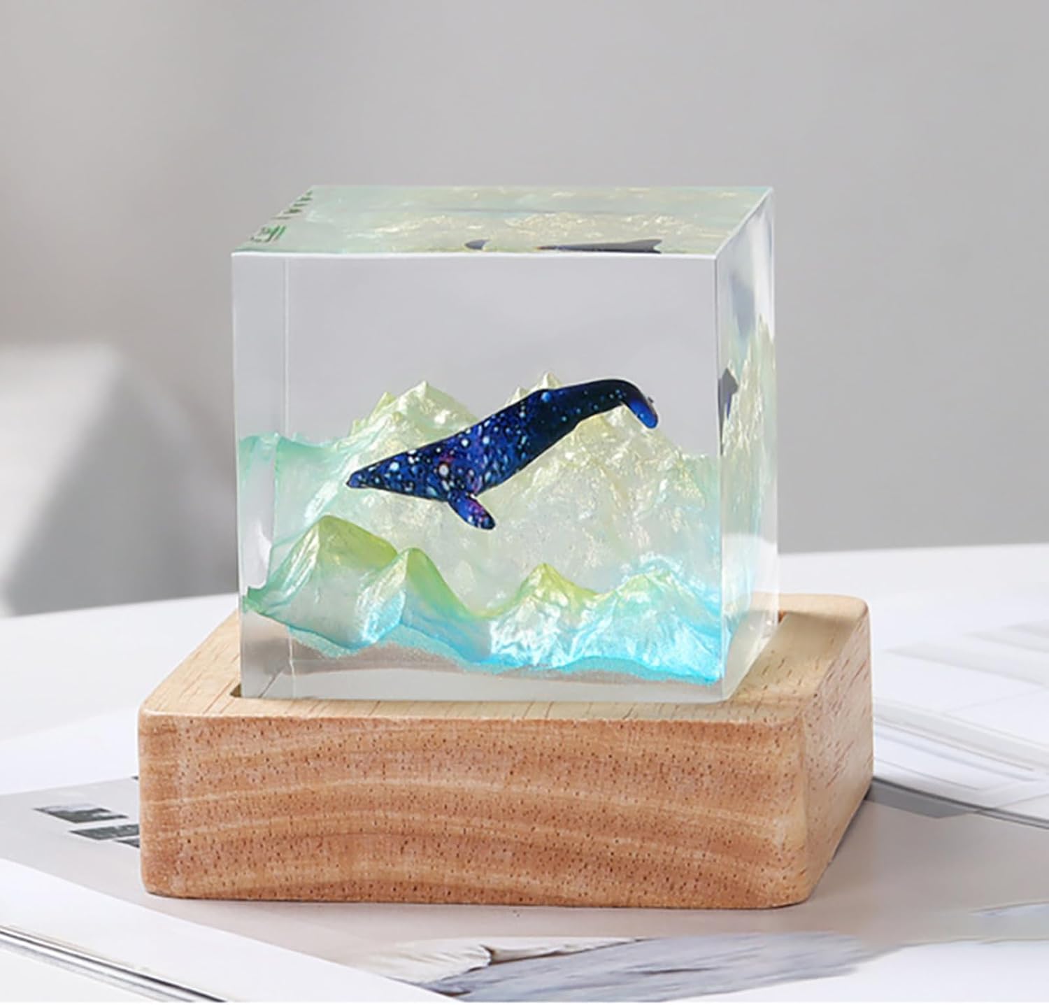Drawelry Epoxy Resin Multicolor Light Lamp, Handmade Ocean Creative Resin Night Light Decor Wood Base, Whale Ocean Shark Surfer Lamp Desktop Decor Christmas Birthday Gift (Whale-Green)