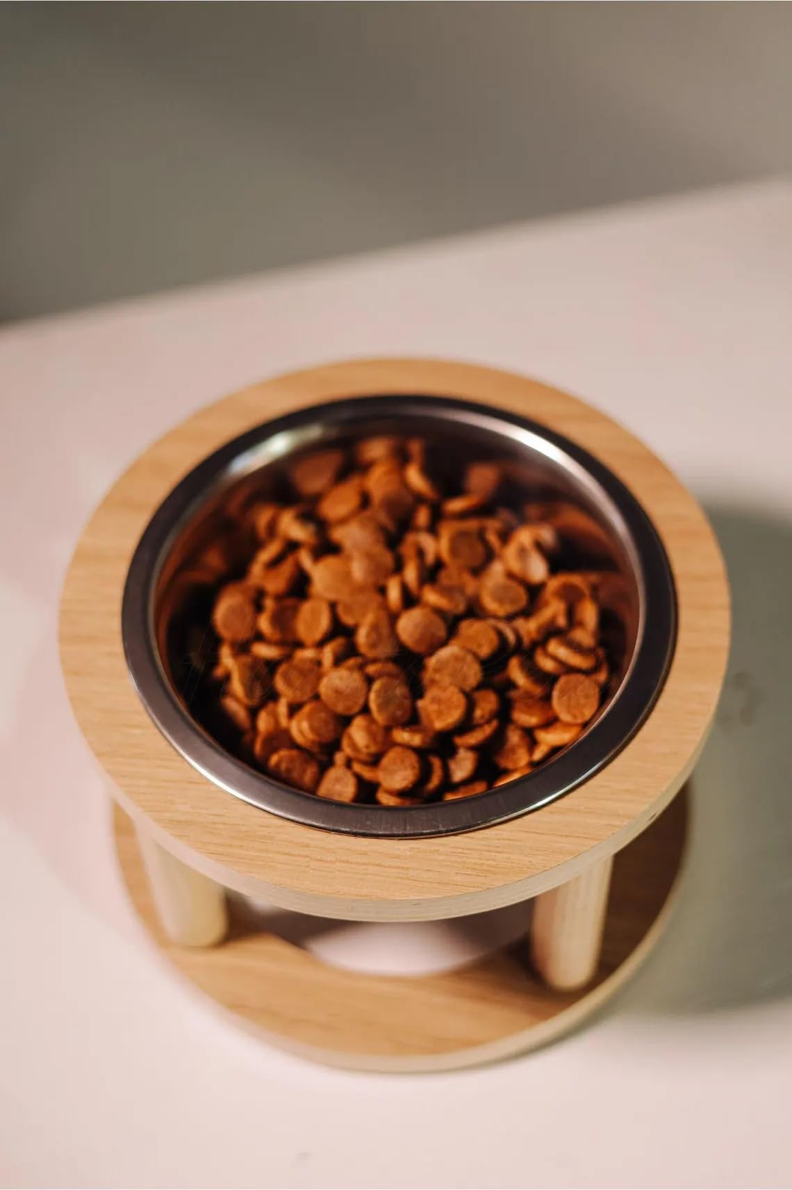 XSOURCE Cuenco elevado de madera para gatos con inserto de acero inoxidable, soporte elevado para gatos y perros pequeños, antivómitos, diseño ergonómico, base antideslizante