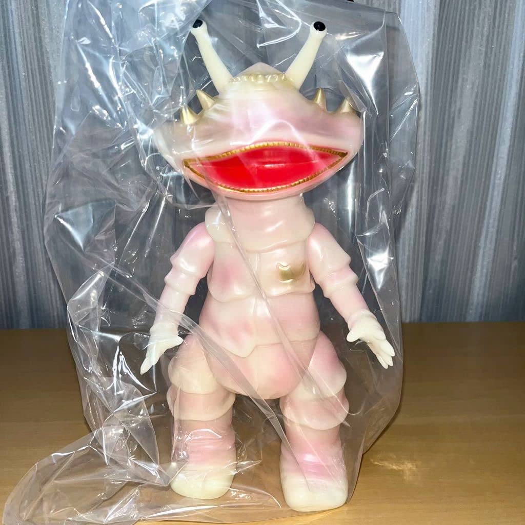Amazon.co.jp: カネゴン450 GID Ver. マルサン 蓄光 ピンク 塗装 Q